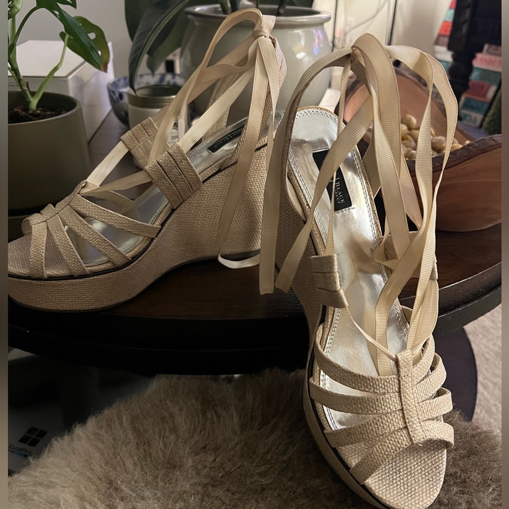 Sale! Like New/ White House Black Market open toe wedge with tie lace/ cream 9.5